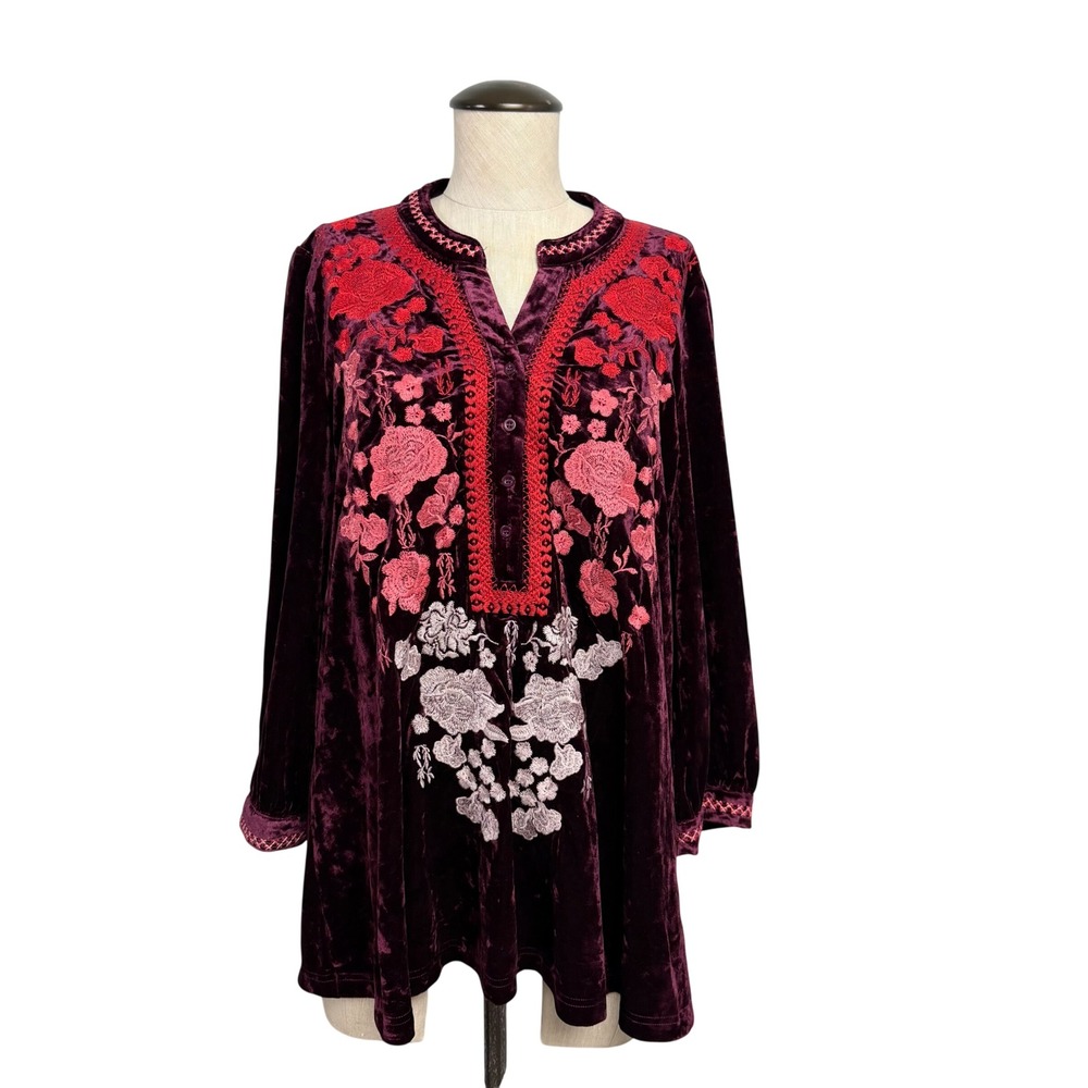 NEW Andree by UNIT Burgundy Velvet Floral Embroidered Tunic Top MT3650 Medium